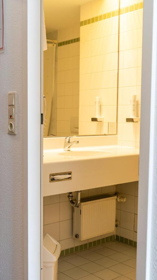 Highway Hotel Херболцхайм Екстериор снимка