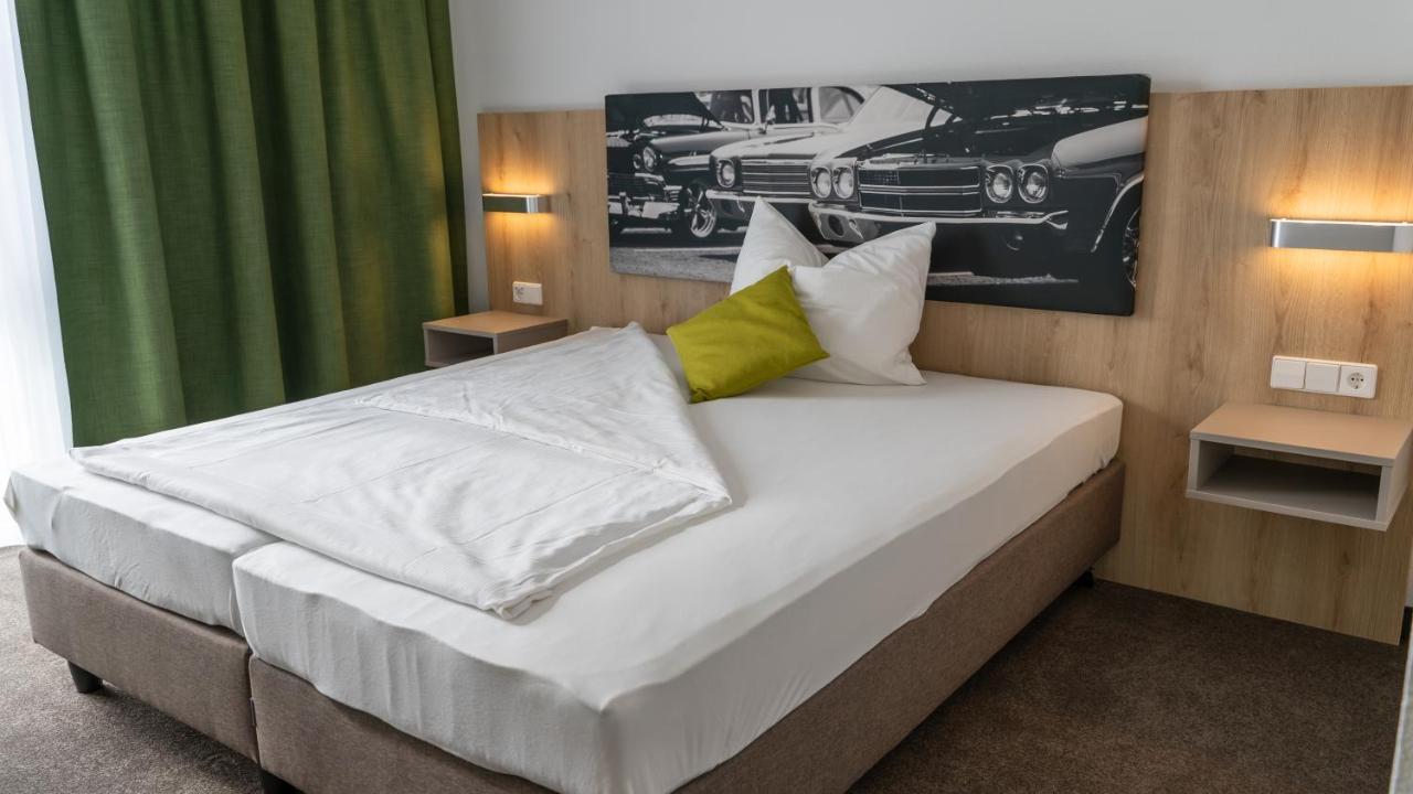 Highway Hotel Херболцхайм Екстериор снимка