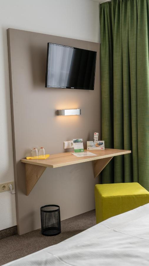 Highway Hotel Херболцхайм Екстериор снимка