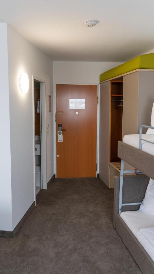 Highway Hotel Херболцхайм Екстериор снимка