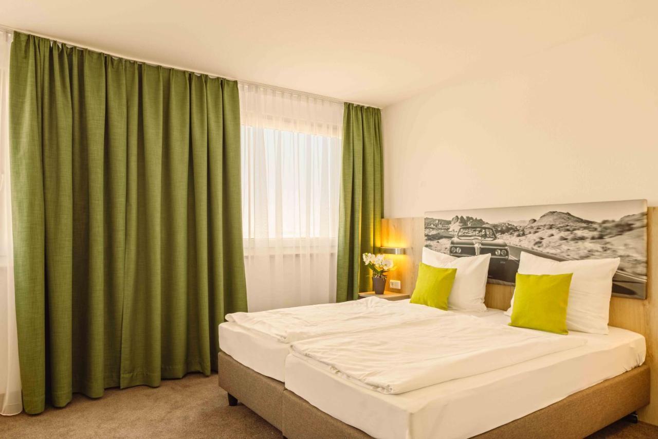 Highway Hotel Херболцхайм Екстериор снимка