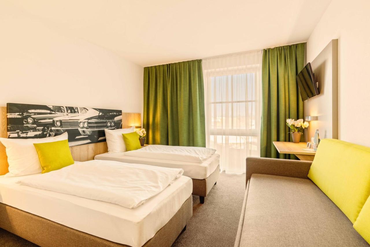 Highway Hotel Херболцхайм Екстериор снимка
