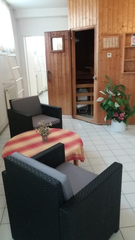 Highway Hotel Херболцхайм Екстериор снимка
